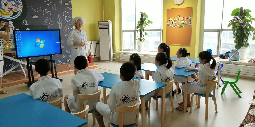 讓科學的火花點燃夢想的未來，小小科學家在行動|青島八大峽小學